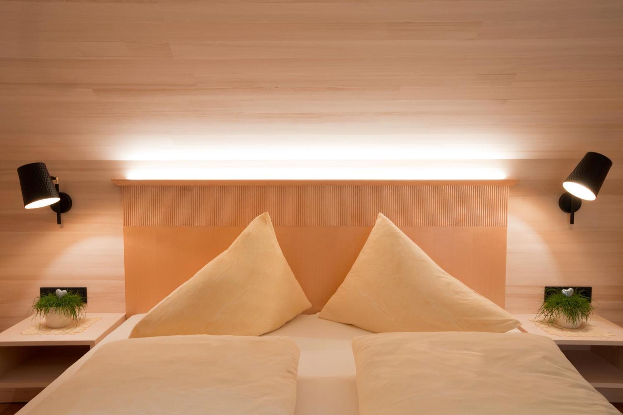 N Apartments Hotel Schoppernau Room photo